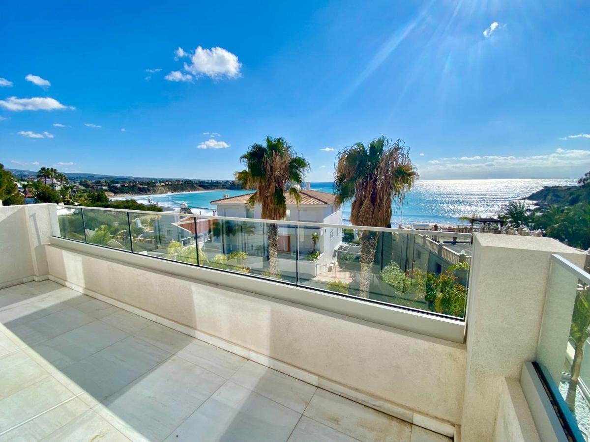 Coral Bay Beach Villa Paphos 外观 照片