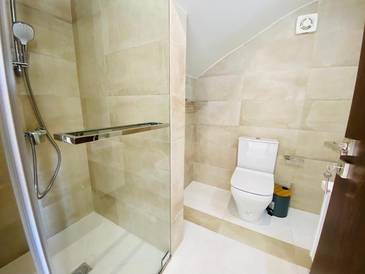 Coral Bay Beach Villa Paphos 外观 照片