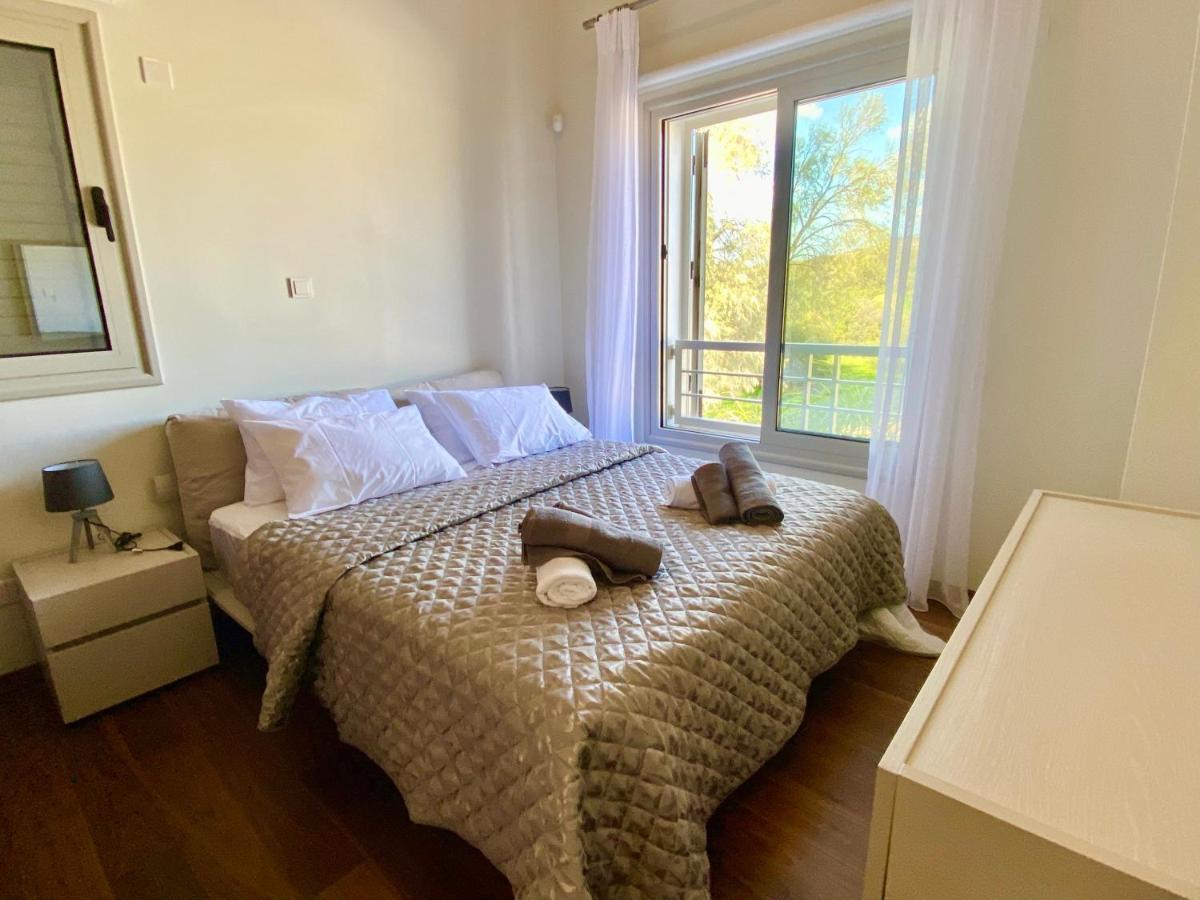 Coral Bay Beach Villa Paphos 外观 照片