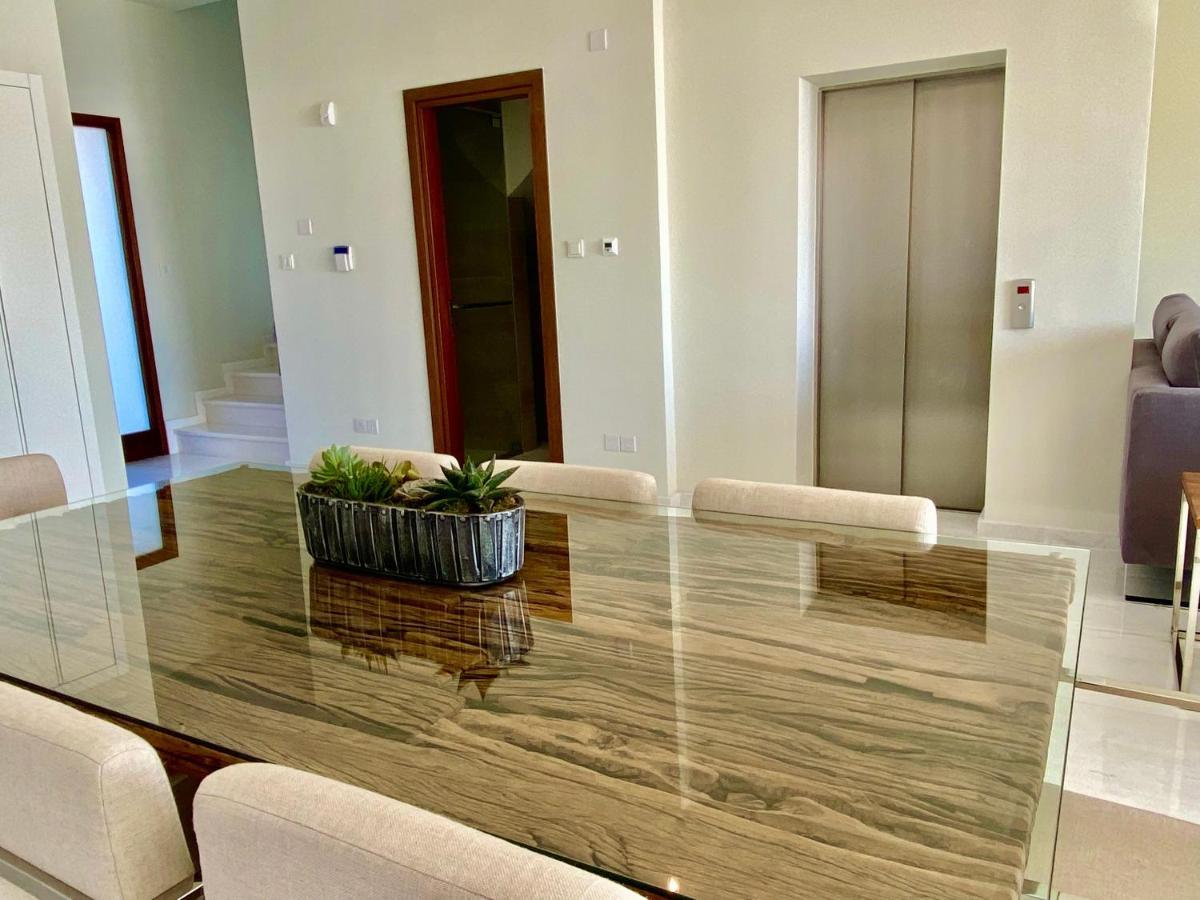 Coral Bay Beach Villa Paphos 外观 照片