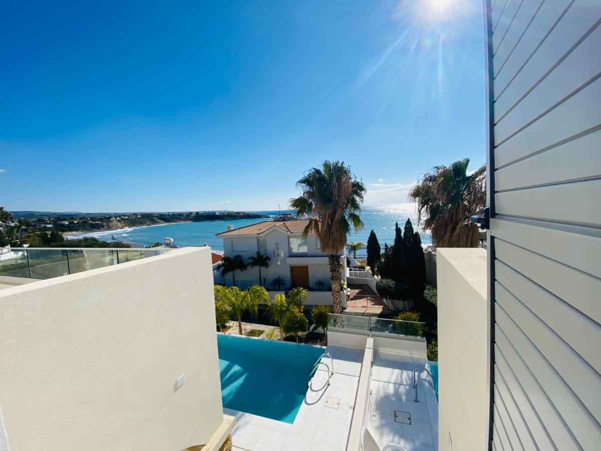 Coral Bay Beach Villa Paphos 外观 照片