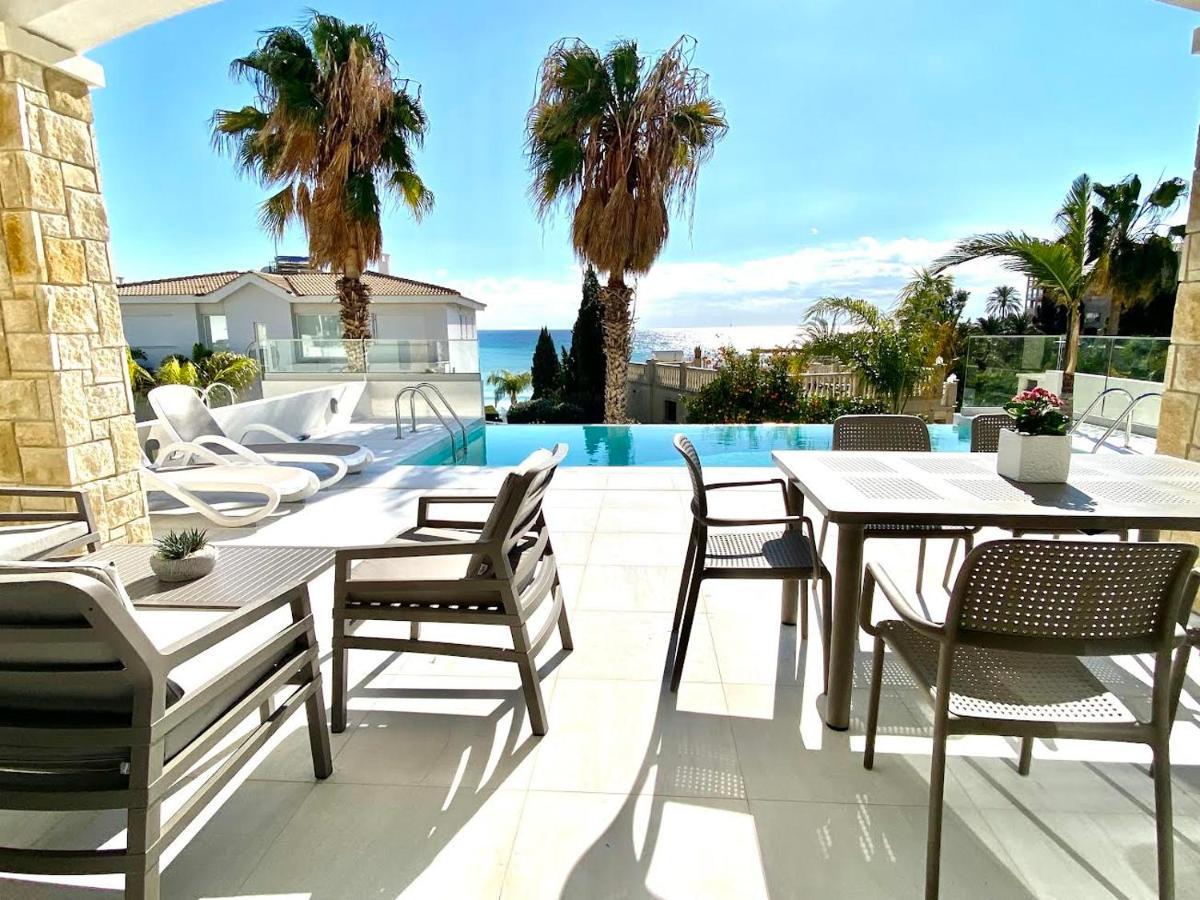 Coral Bay Beach Villa Paphos 外观 照片
