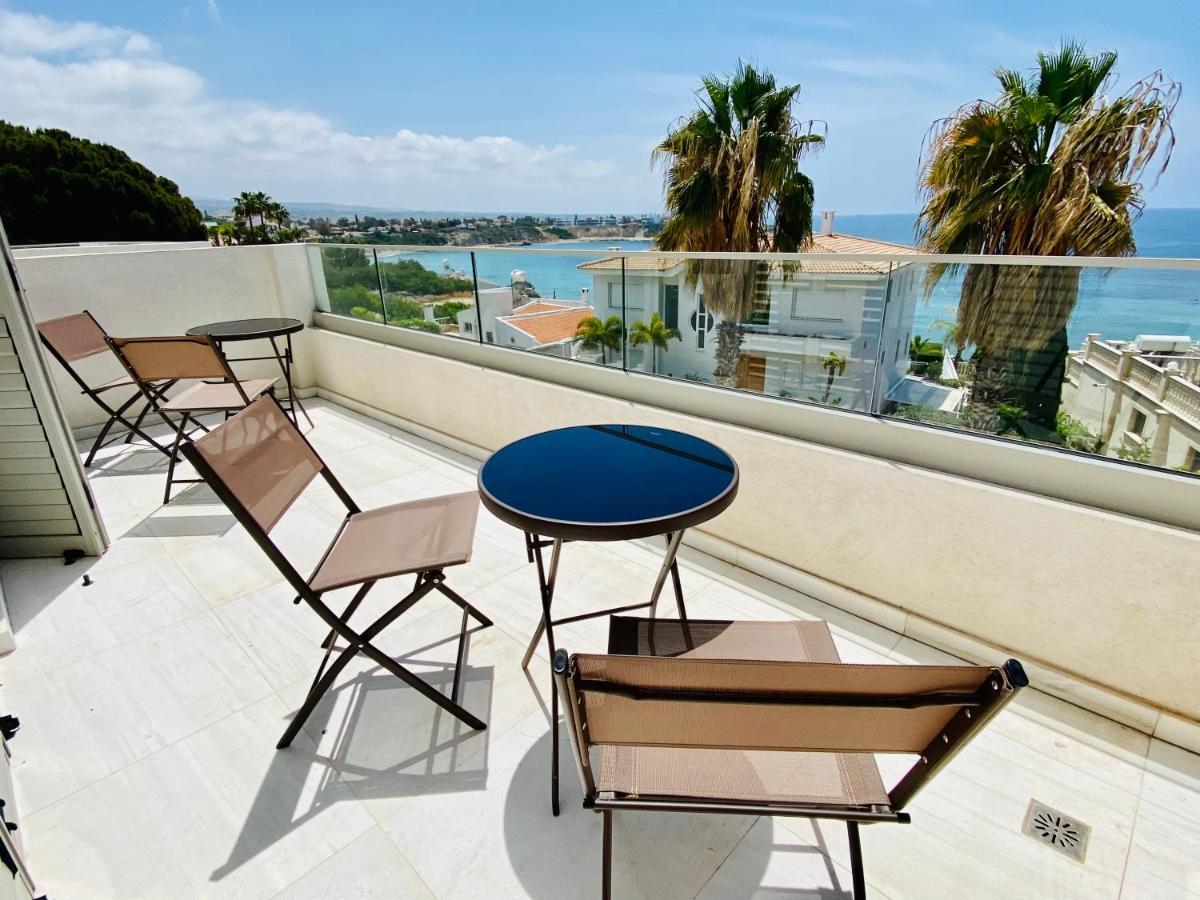 Coral Bay Beach Villa Paphos 外观 照片