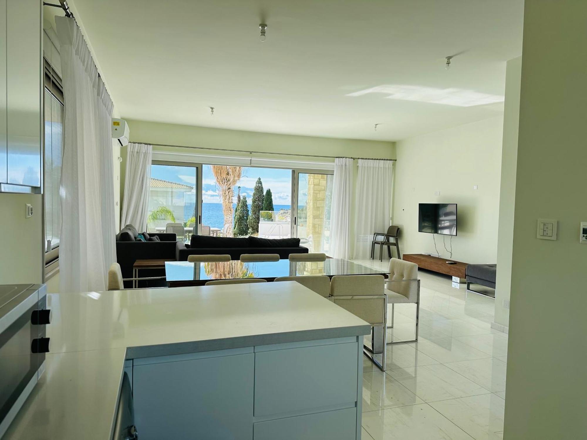 Coral Bay Beach Villa Paphos 外观 照片